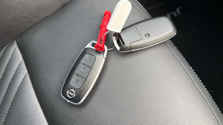 Nissan Juke 1.0 DiG-T Tekna 5dr DCT Petrol Hatchback